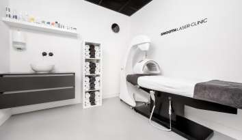 In onze klinieken staat hoogwaardige en professionele apparatuur, waaronder de Dermalux LED